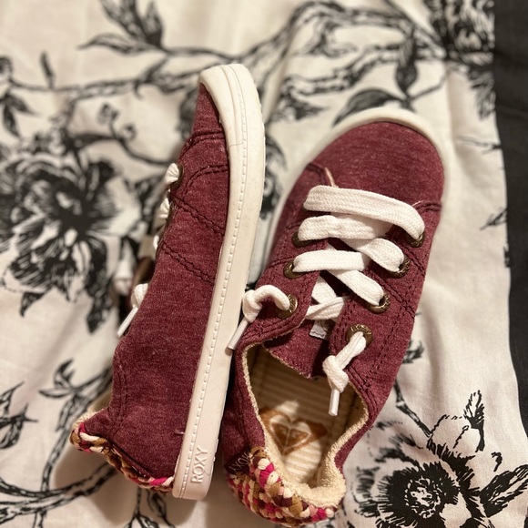 Roxy Other - 💕🌼NWT Roxy shoes size little girl 11